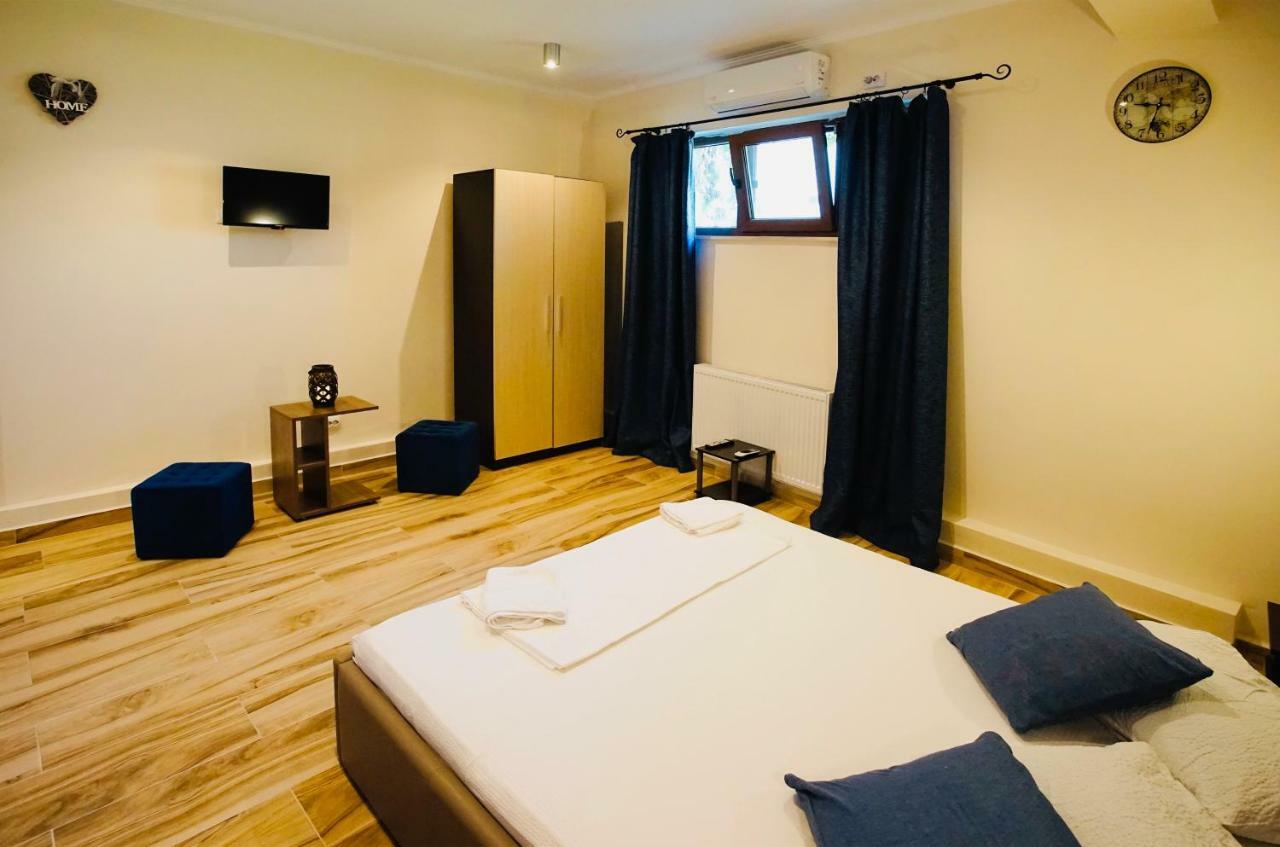 Hostel Byzanthin *